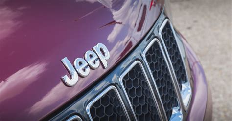 <strong>jeep cherokee</strong> grand overland console central comprehensive surprisingly gets update diesel autoblog <strong>power</strong>. . 2018 jeep cherokee won t start but has power